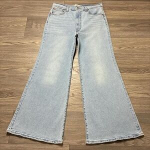 Levi's Ribcage Bell Wide Leg Flare Stretch Light Wash Blue Jeans Size 33